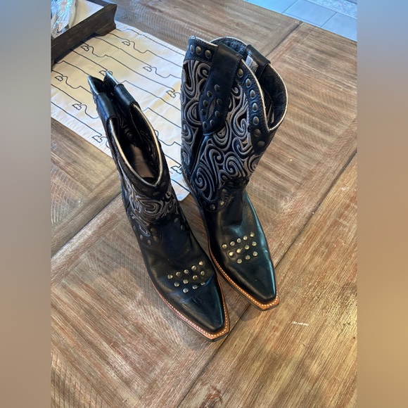 ARIAT rare black leather boot - Picture 1 of 9